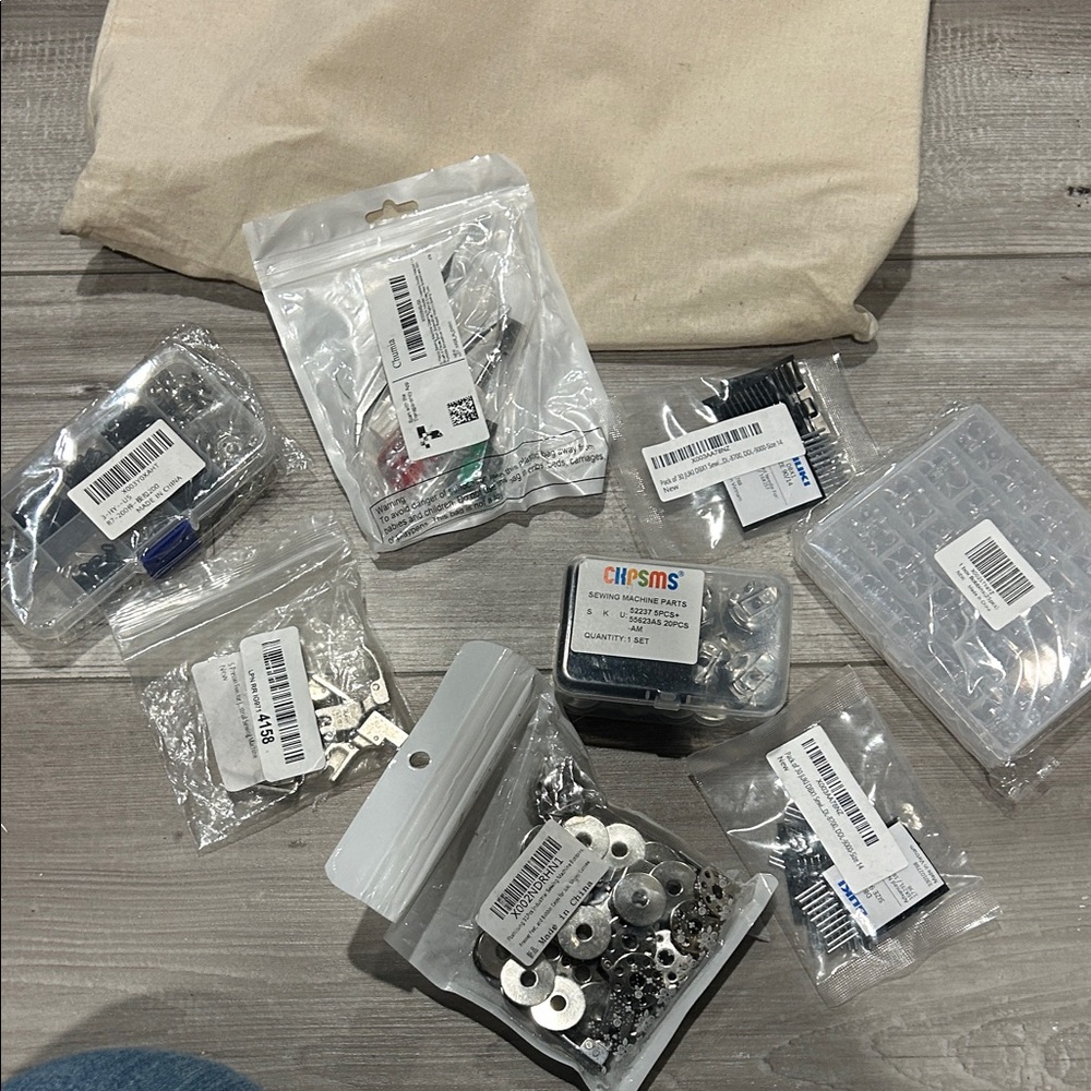 NIP - Assorted Sewing Machine Accessories & Tote